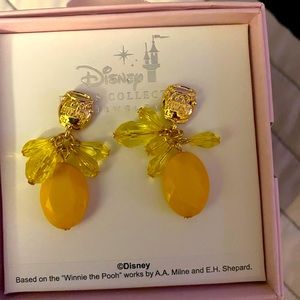 Winnie the Pooh Pierced Earrings in a Honey Pot Box Disney Parks 🍯🐝✨